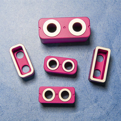 Sıcak Şok Direnci 250C Yüksek Hacim yoğunluğu ≥3.65 ve Sertliği 9 Mohs